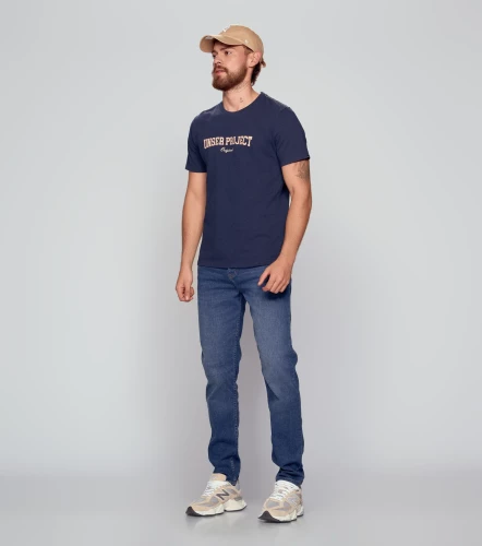 Camiseta Para Hombre Molderia Comfort Unicolor Con Estampado UnserAV