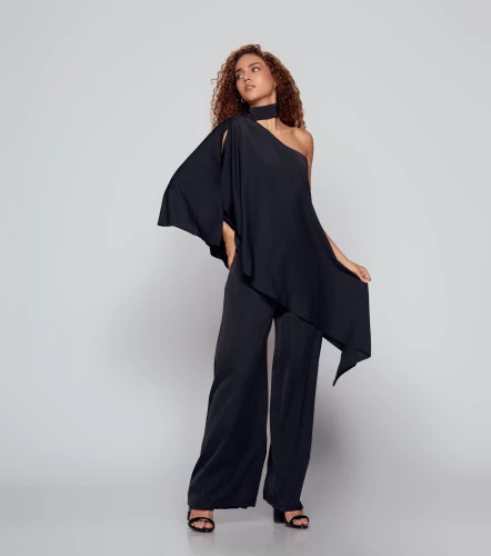 Madelaide Blusa Asimetrica Con Detalle En Cuello Unicolor DerekNG