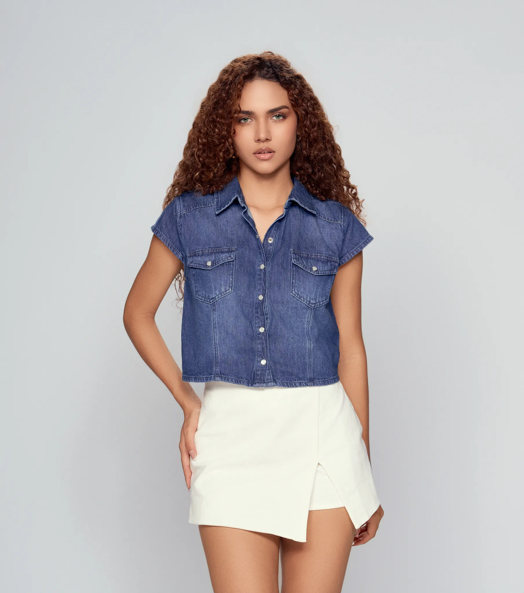 Blusa En Indigo Con Broches Y Proceso Kate Derek 834692 AZ