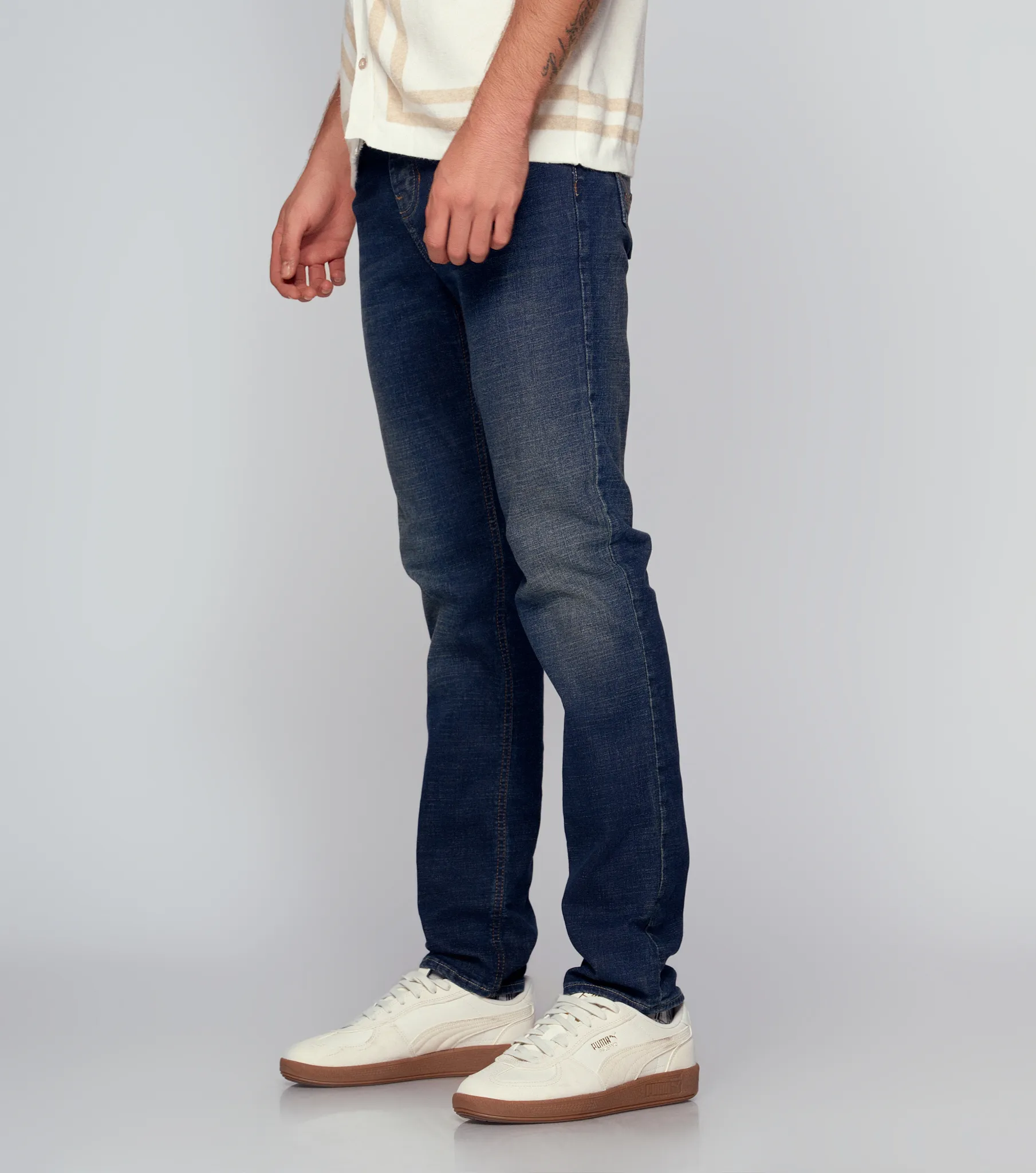 Iron Yhoan Jean Con Procesos Y Rotos Recosidos Azul Unser 834233 AZ