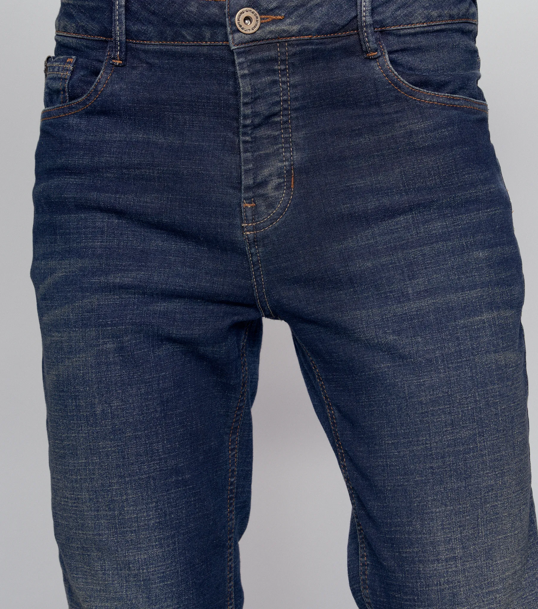 Iron Yhoan Jean Con Procesos Y Rotos Recosidos Azul Unser 834233 AZ