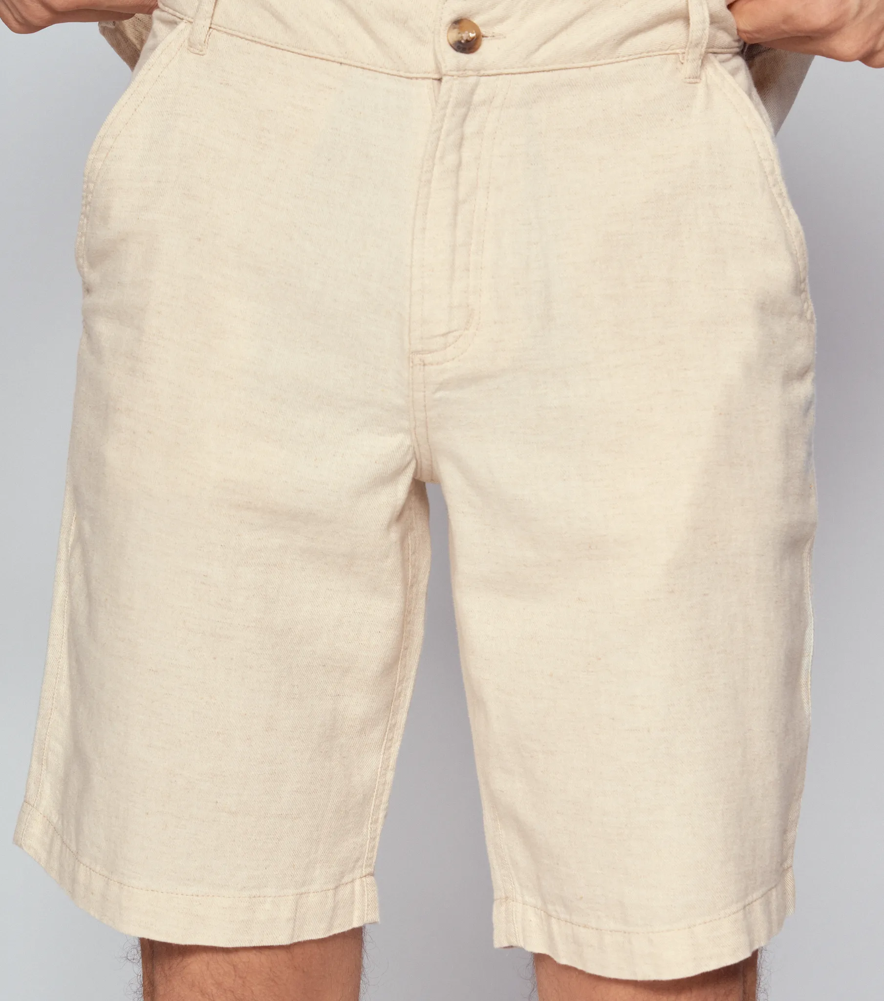 Neitan Bermuda Unicolor En Lino Con Bolsillos Unser 834222 BG