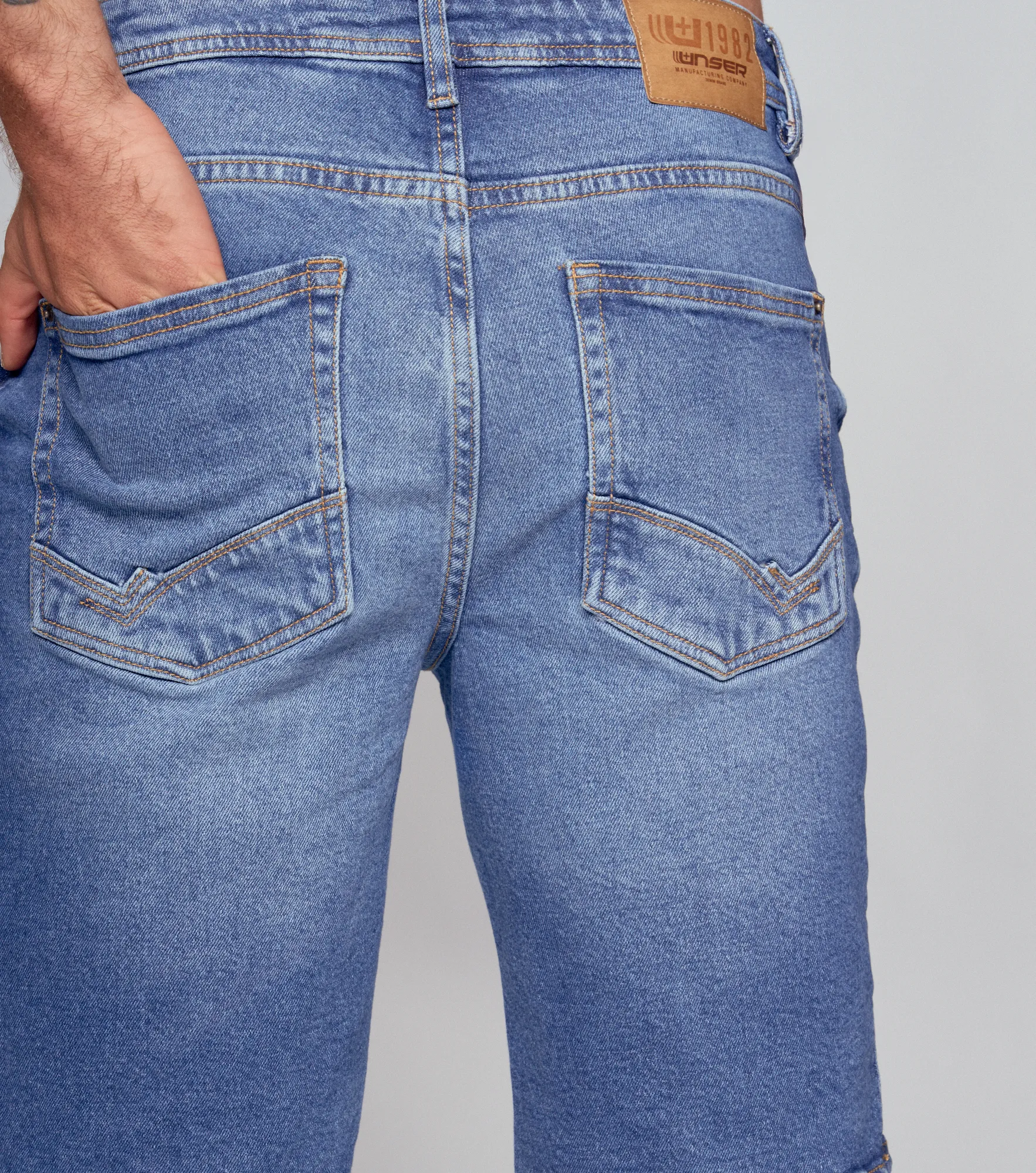 Adrian Bermuda Con Bigotes Y Estampado Unser 835078 AZ