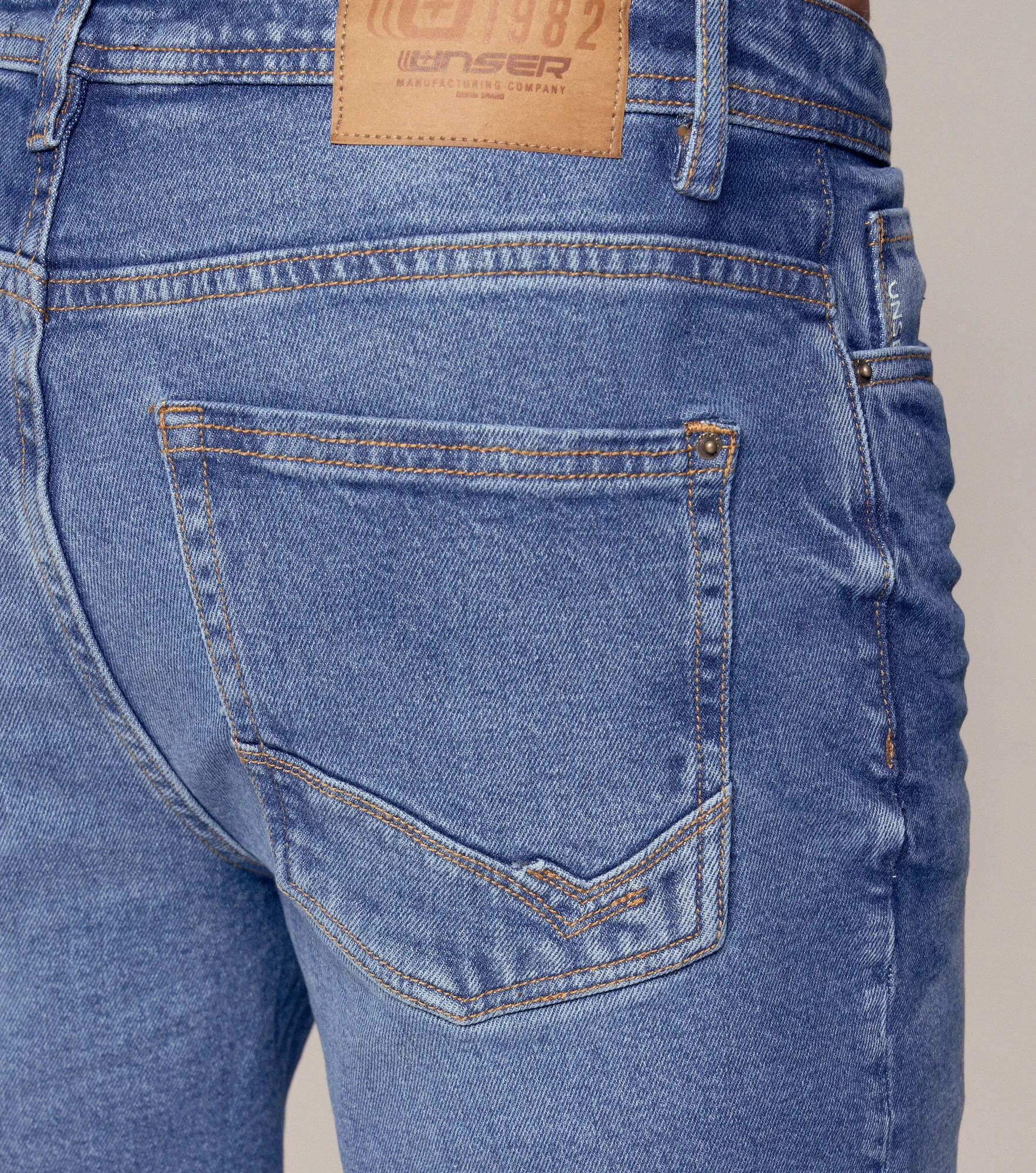 Adrian Bermuda Con Bigotes Y Estampado Unser 835078 AZ