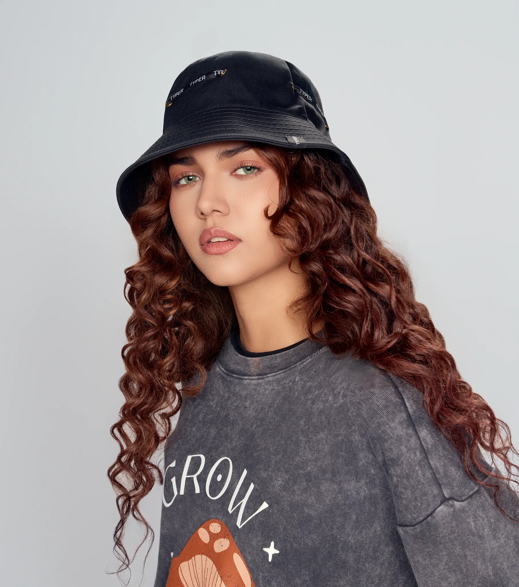 Clar Bucket Hat Con Sesgo Contramarcado TyperNG
