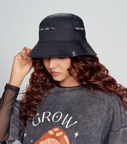 Clar Bucket Hat Con Sesgo Contramarcado TyperNG
