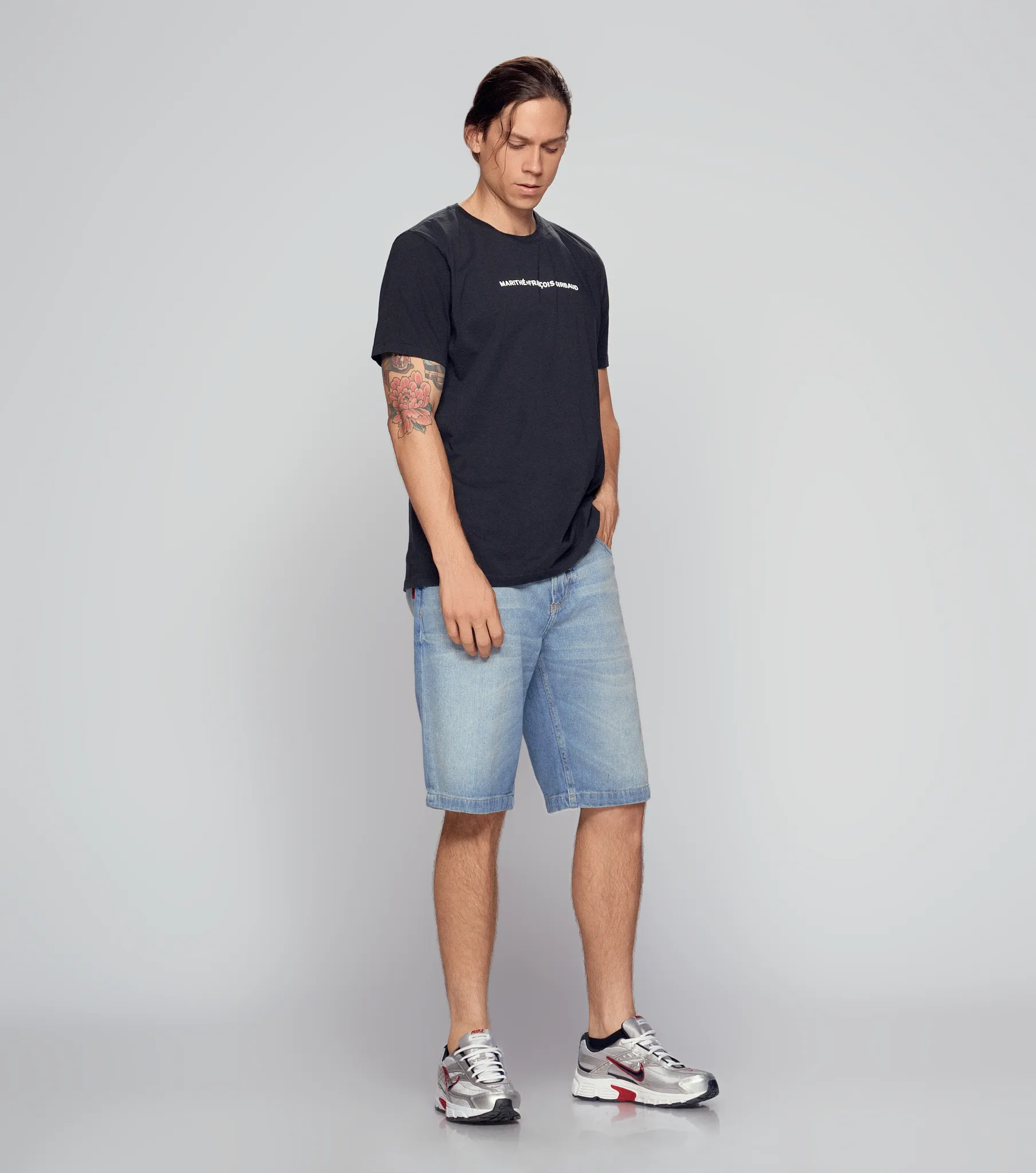 Camiseta Girbaud M C Lunivers 130934 NG