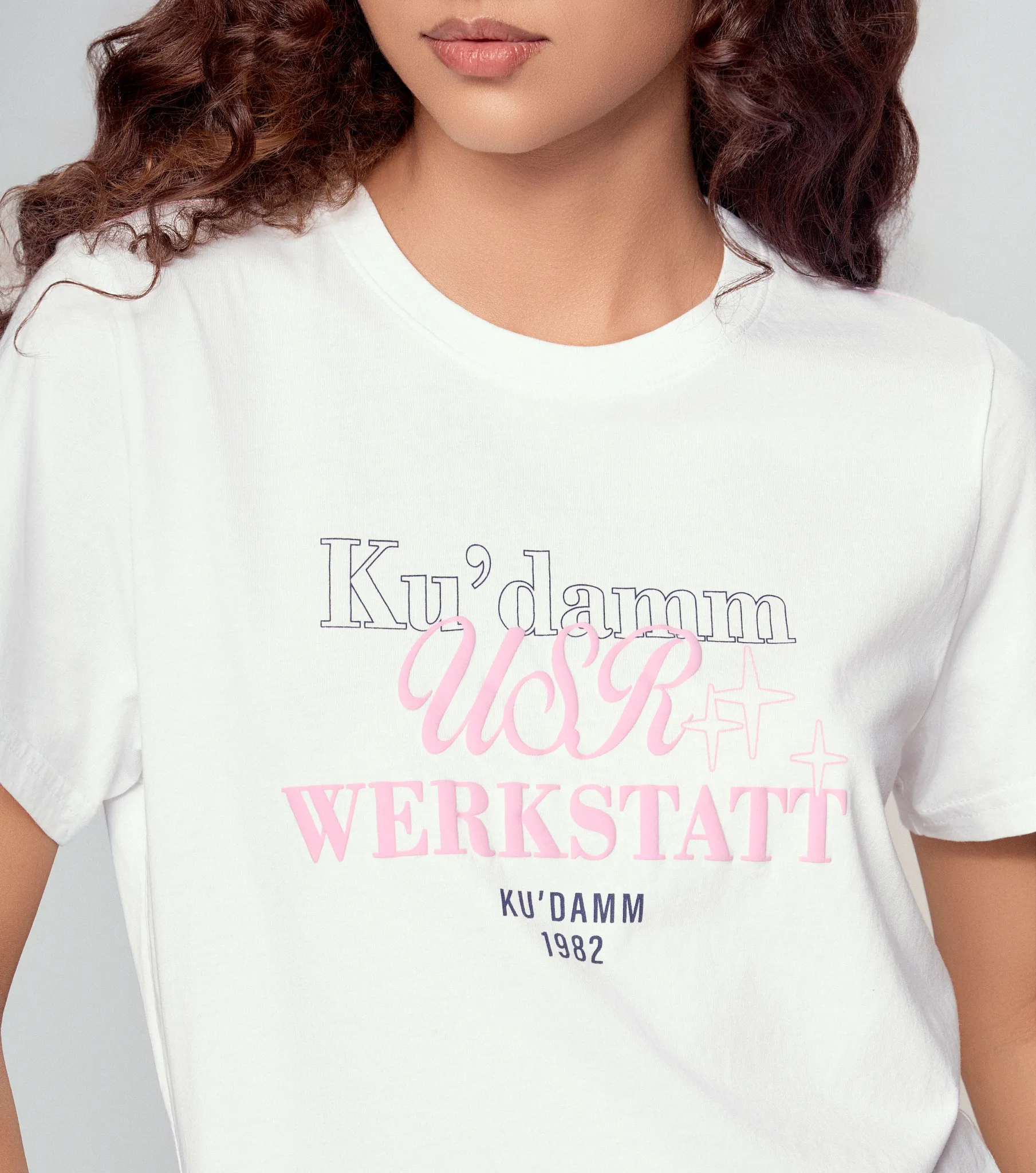 Julieta T Shirt Cuello Redondo Con Simbra Y Estampado Unser 832655 BL