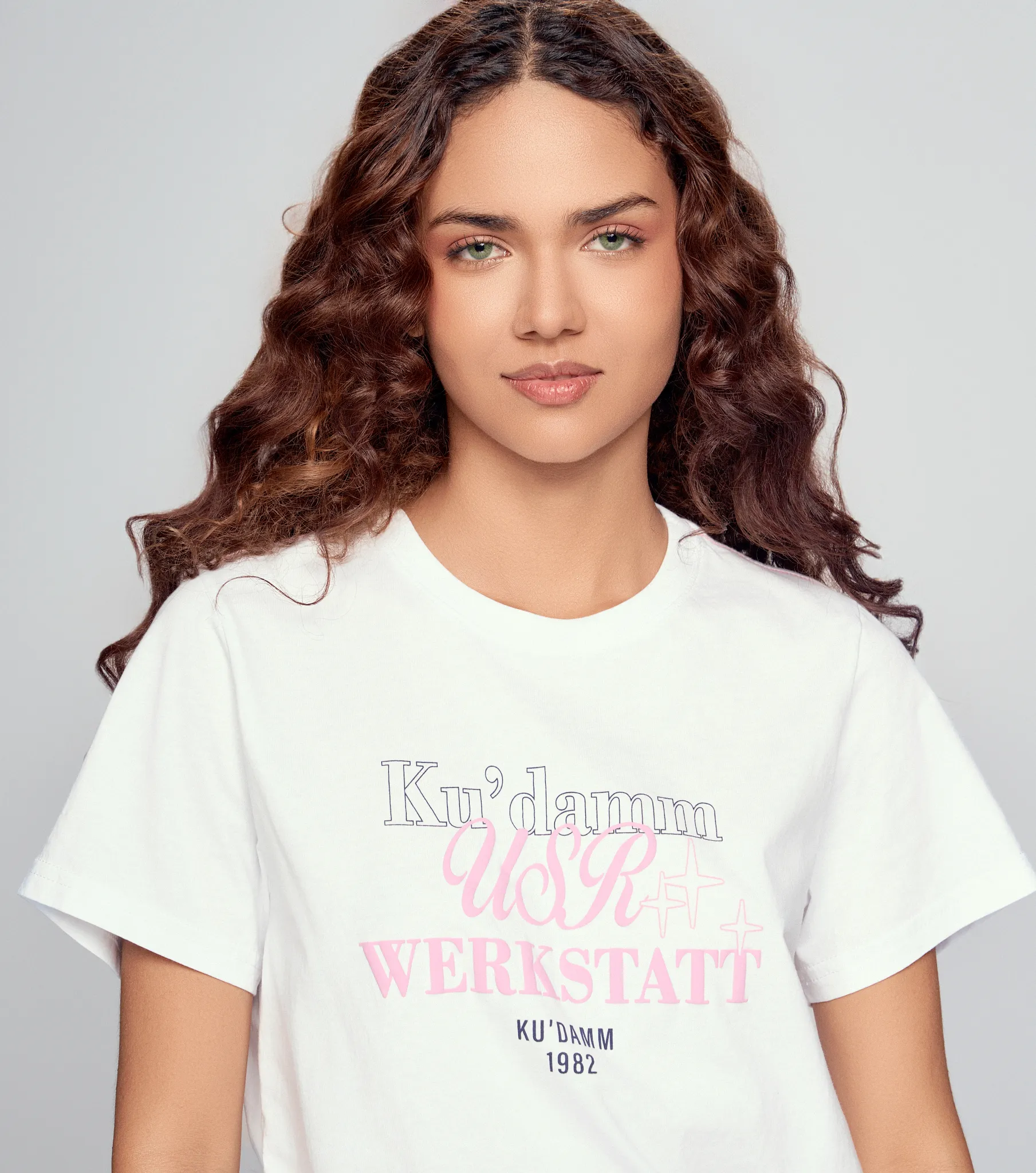 Julieta T Shirt Cuello Redondo Con Simbra Y Estampado Unser 832655 BL