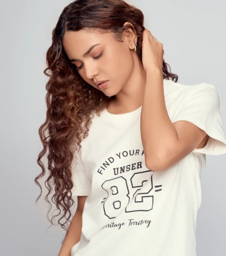 Lina Camiseta Unicolor Con Estampado UnserAR