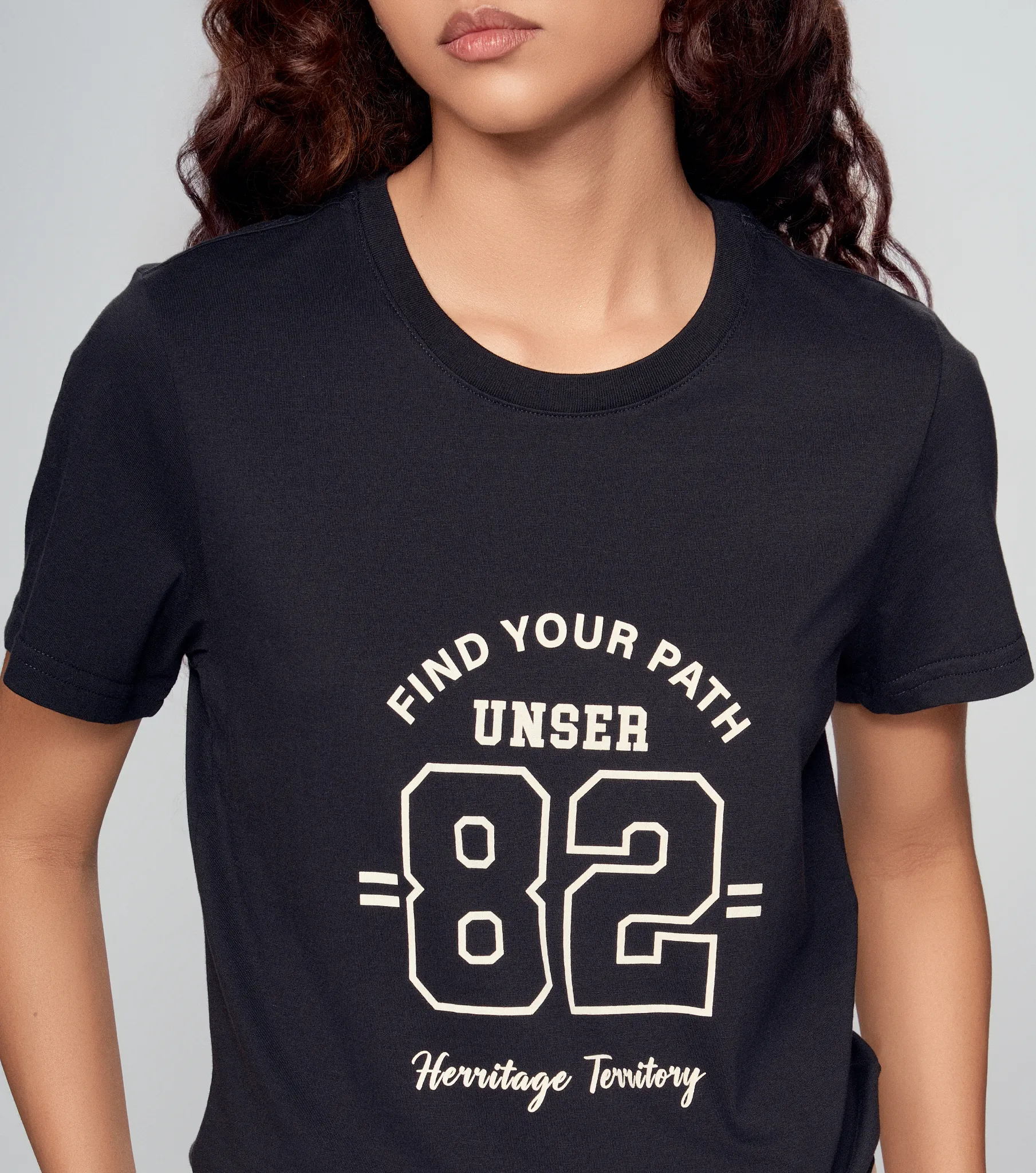 Lina Camiseta Unicolor Con Estampado Unser 834538 AR