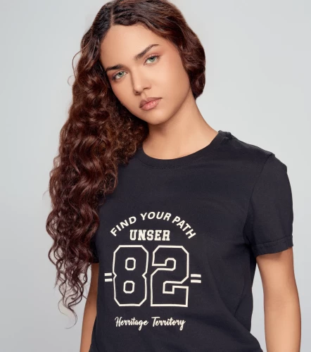 Lina Camiseta Unicolor Con Estampado UnserNG