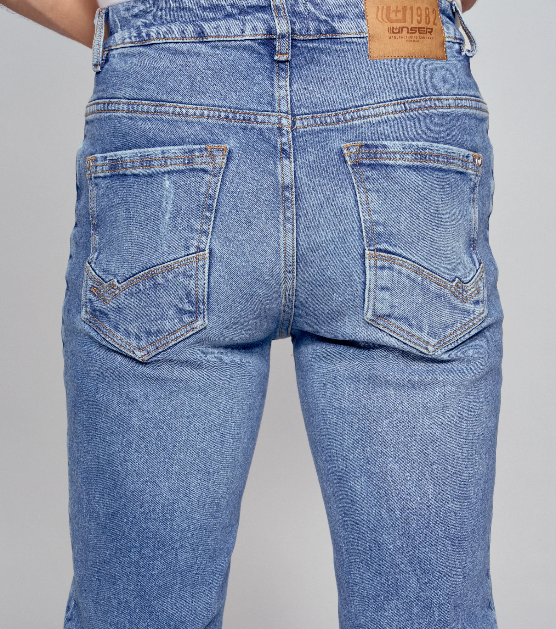 Iron Tyler Jean Con Proceso Desgastes Y Botonera Unser 835091 AZ