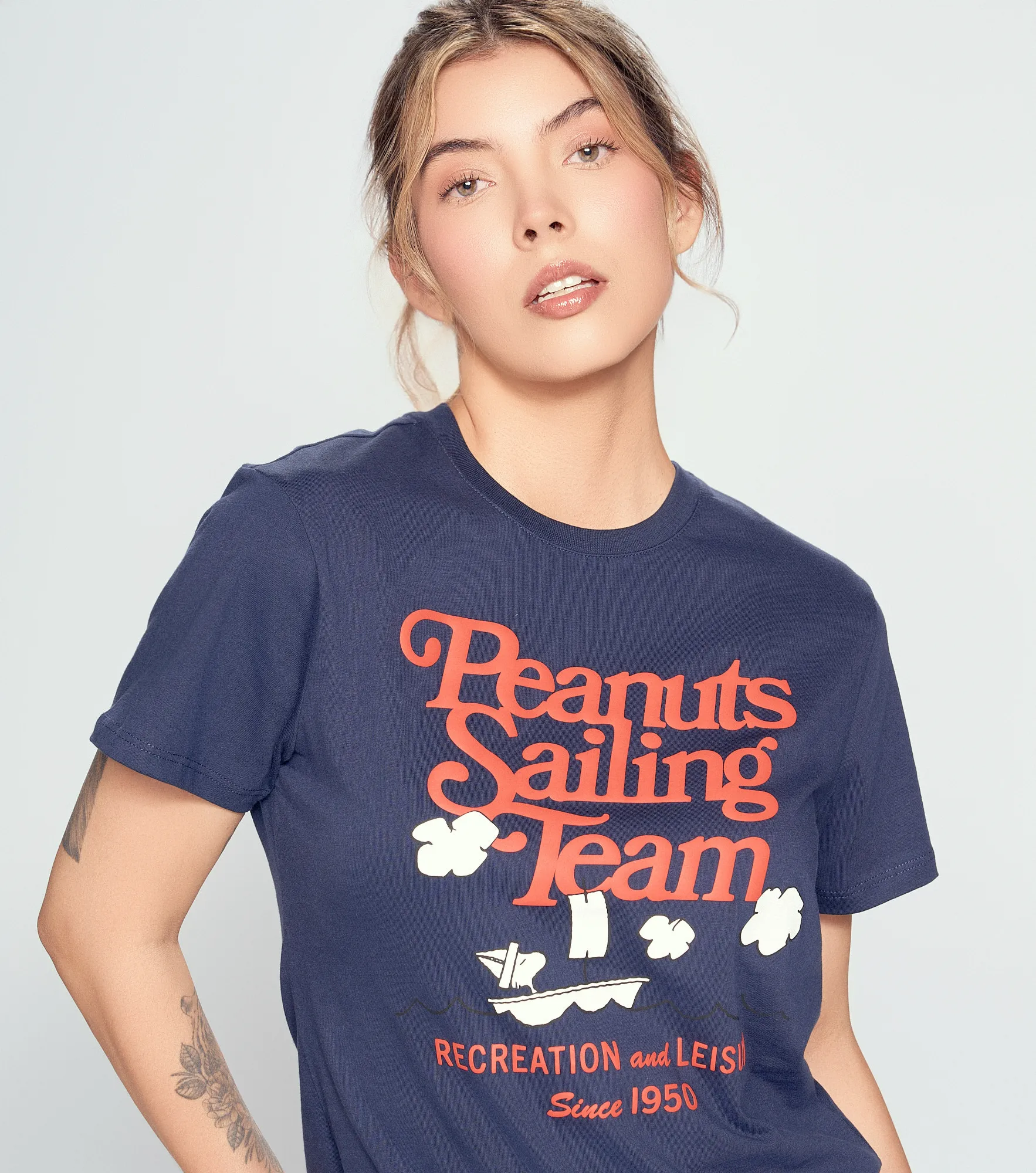 Angela T Shirt Peanuts Unicolor Con Estampado Delantero Y Posterior Unser 832649 AV