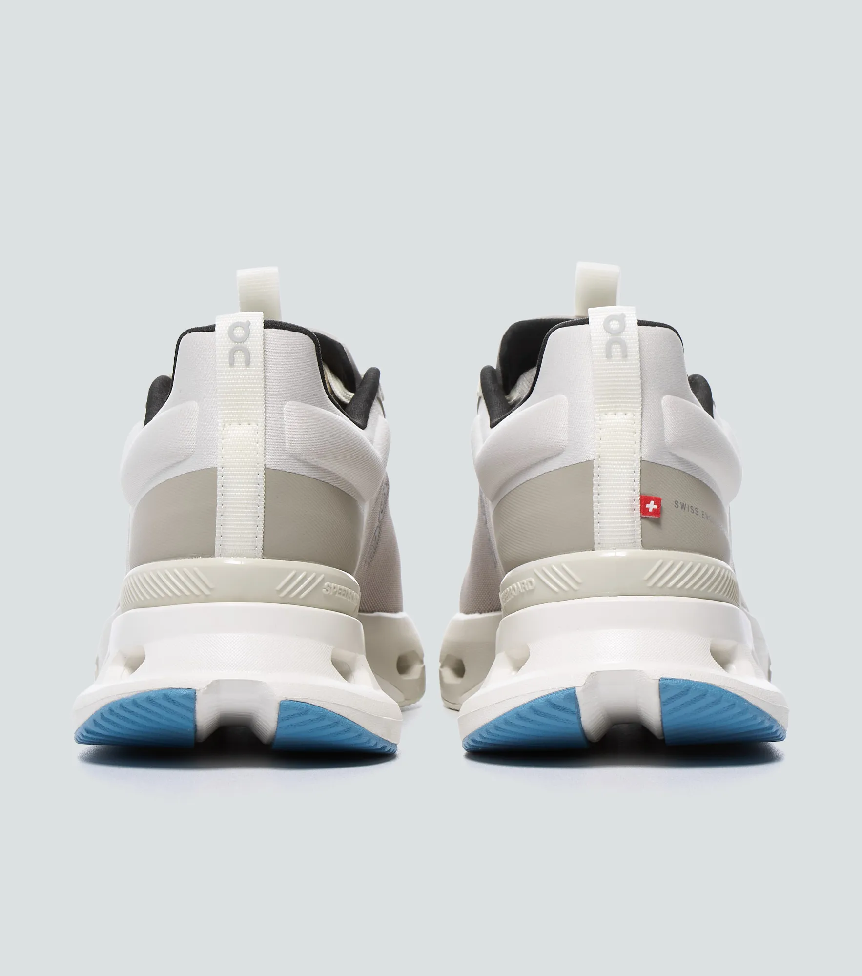 Tenis On Running Cloudnova 131466 