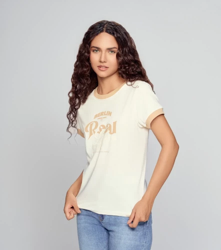 Fernanda T Shirt Unicolor Con Estampado Delantero Punos Y Cuello En Contraste UnserBL