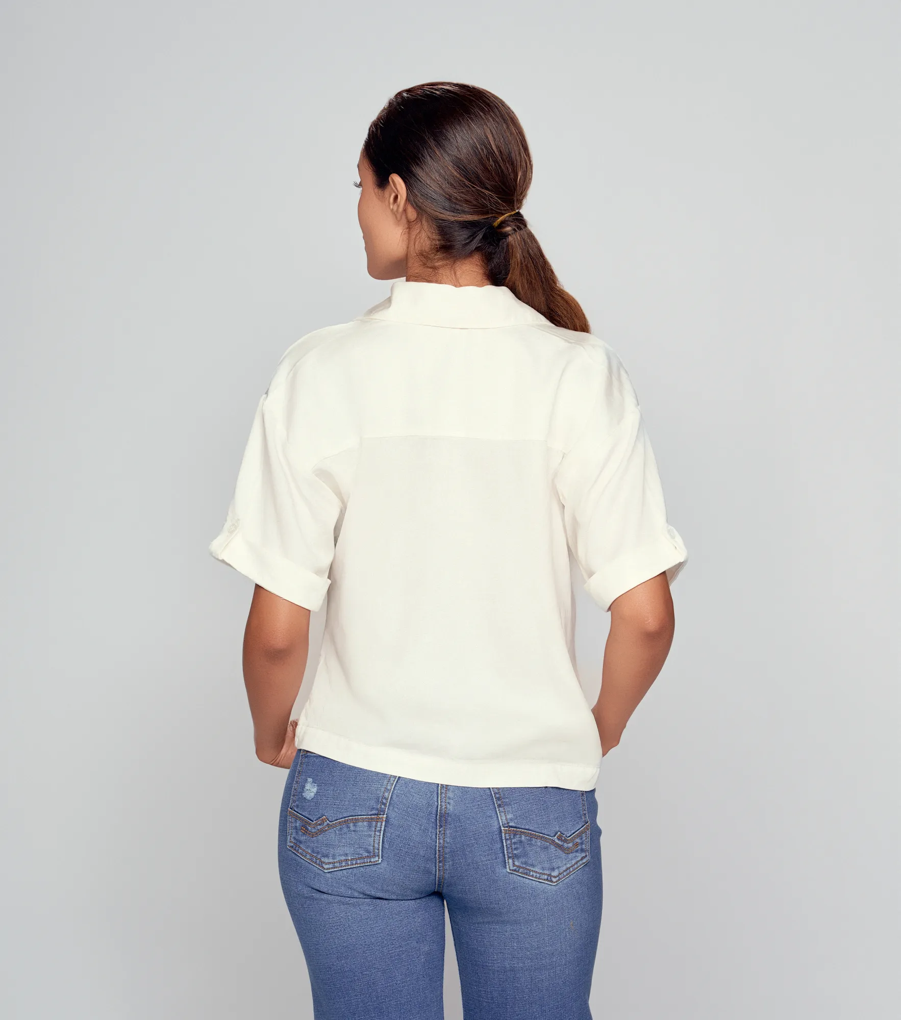 Carolina Camisa Manga Corta Con Charretera Y Bolsillos En Delantero Unser 832656 BL