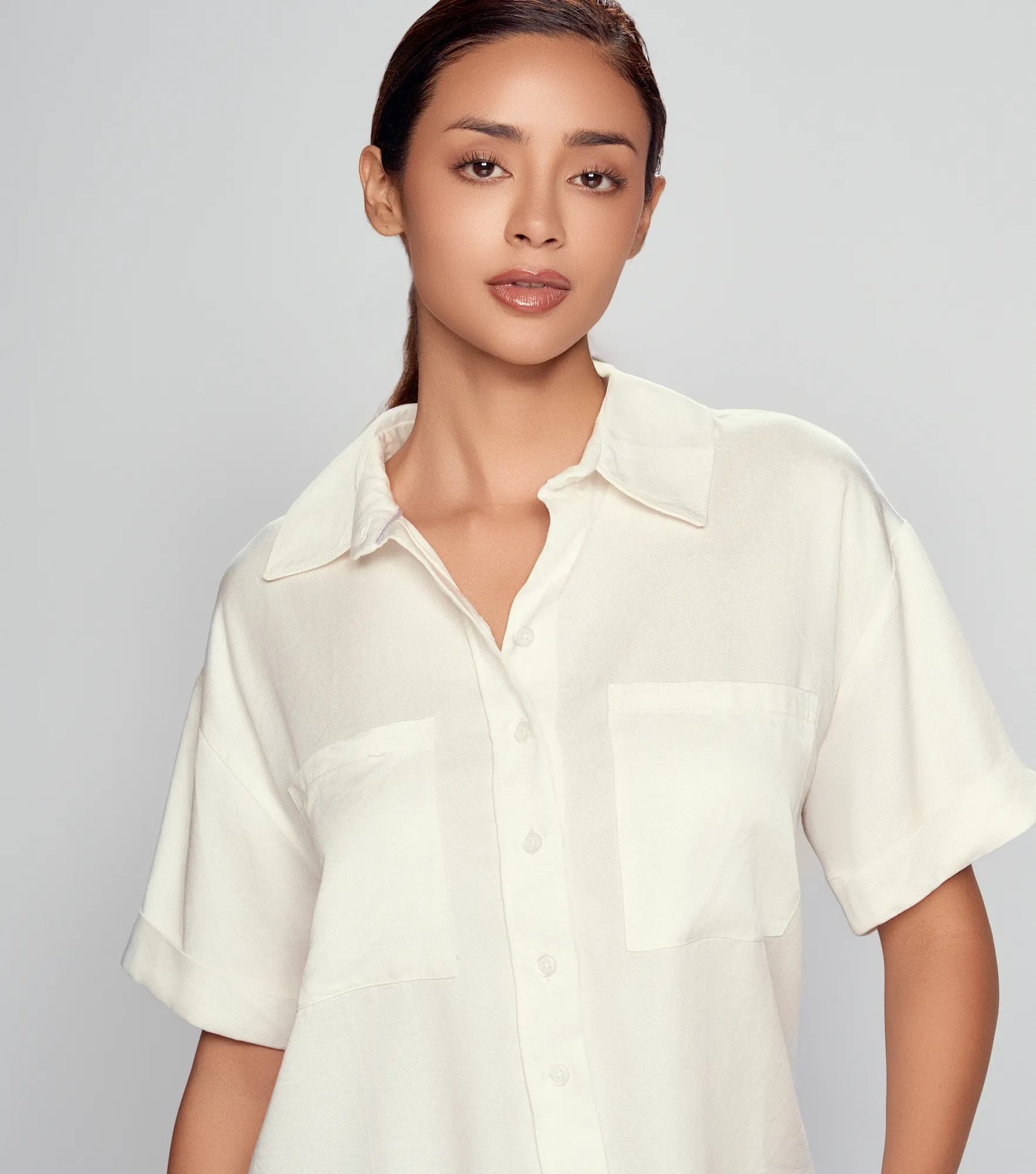 Carolina Camisa Manga Corta Con Charretera Y Bolsillos En Delantero Unser 832656 BL