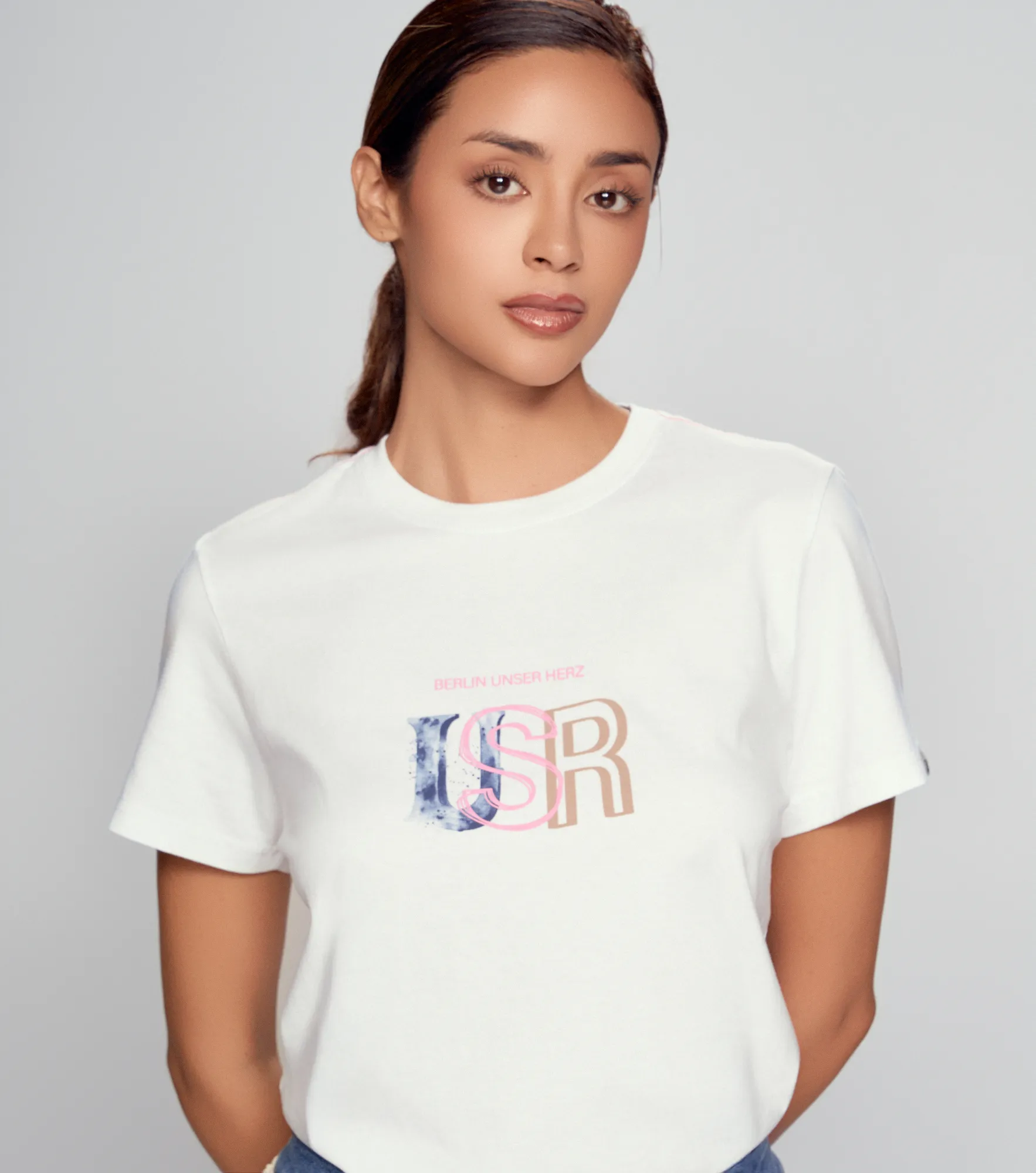 Daira T Shirt Cuello Redondo Con Estampado Unser 832659 BL