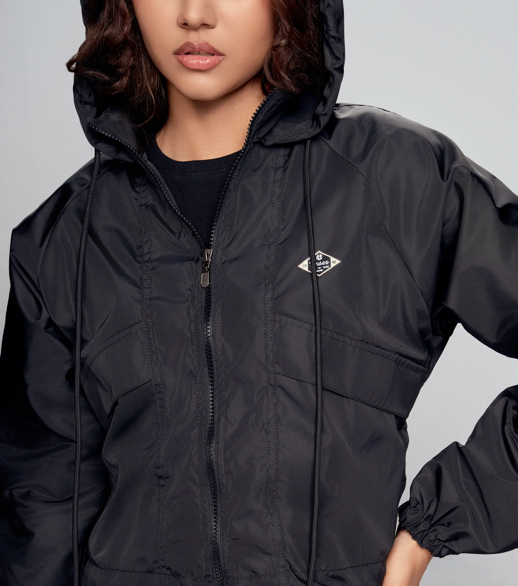 Evelyn Chaqueta Romprevientos Con Capota Y Bolsillos Unser 832735 NG