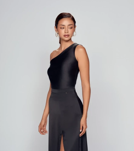 Blusa Para Mujer Medio Hombro Unicolor Arti DerekNG