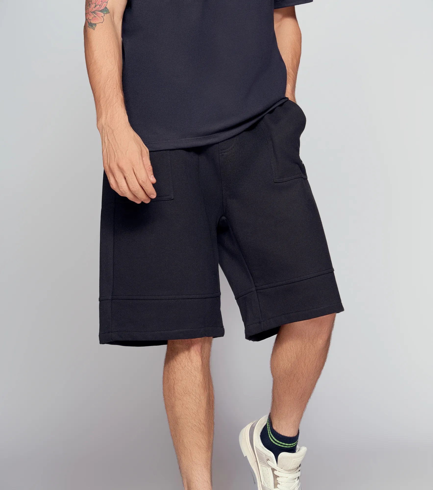 Variel Bermuda Con Cortes TyperNG