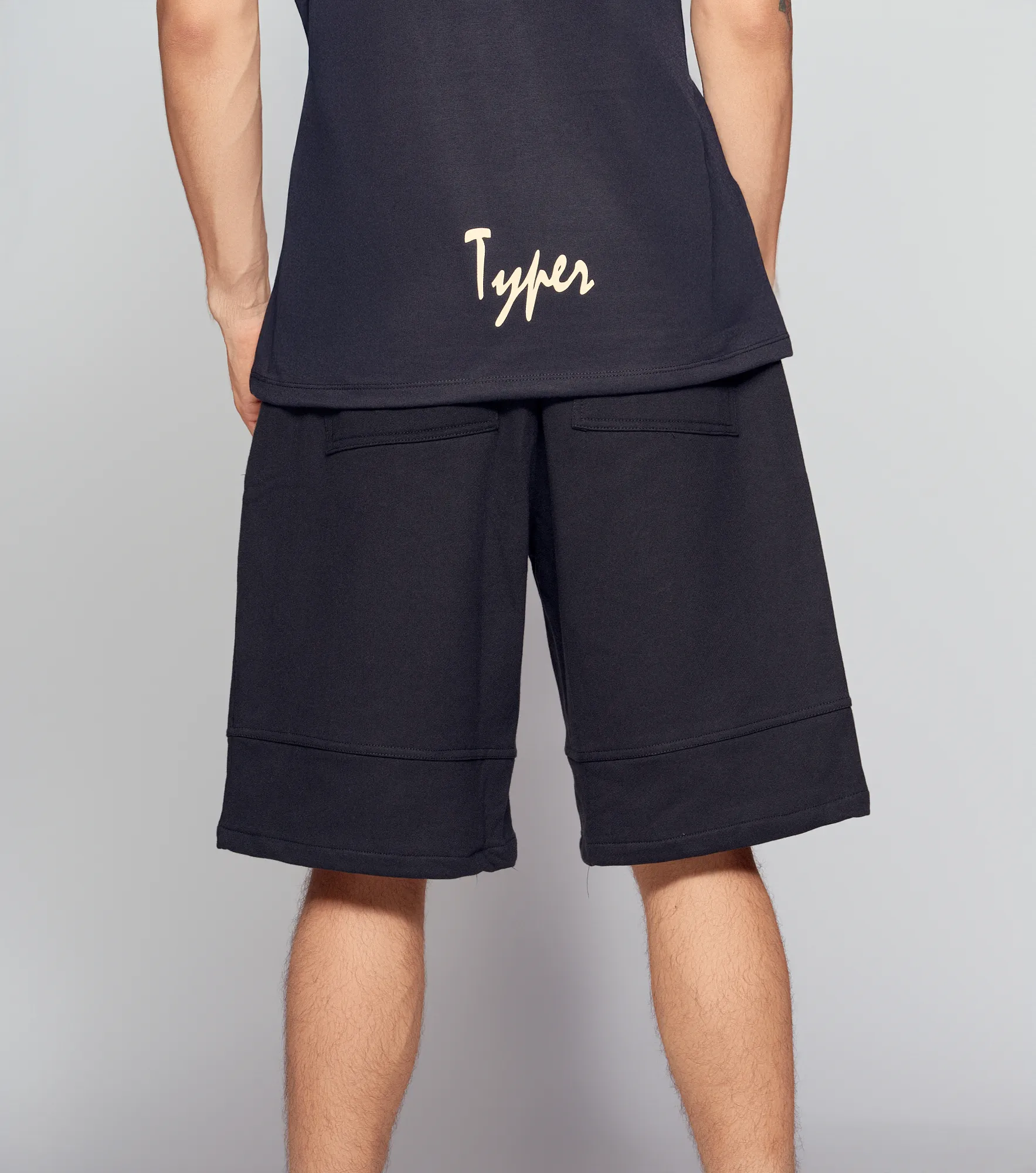 Variel Bermuda Con Cortes TyperNG