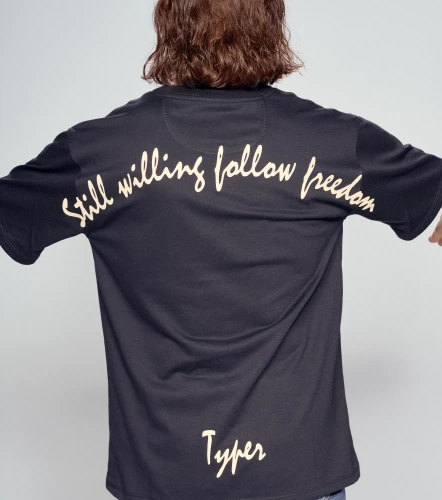 Flynn T Shirt Comfort Estampada TyperNG