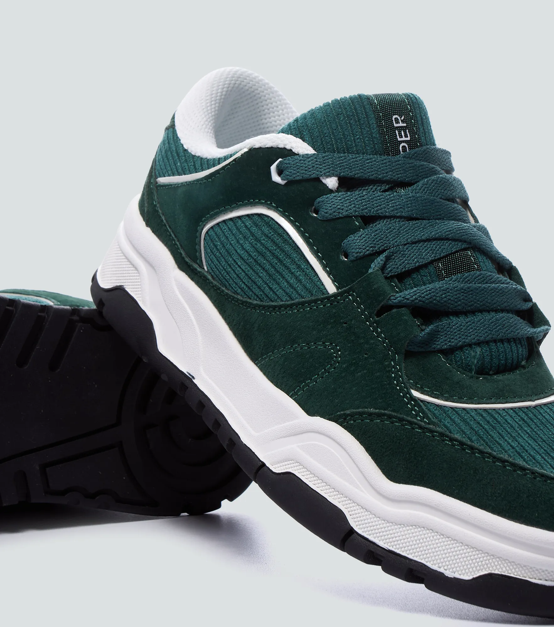 Tenis Unicolor Typer 834676 