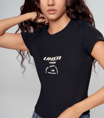 Sofia Camiseta Cuello Redondo Manga Corta Con Estampado UnserNG