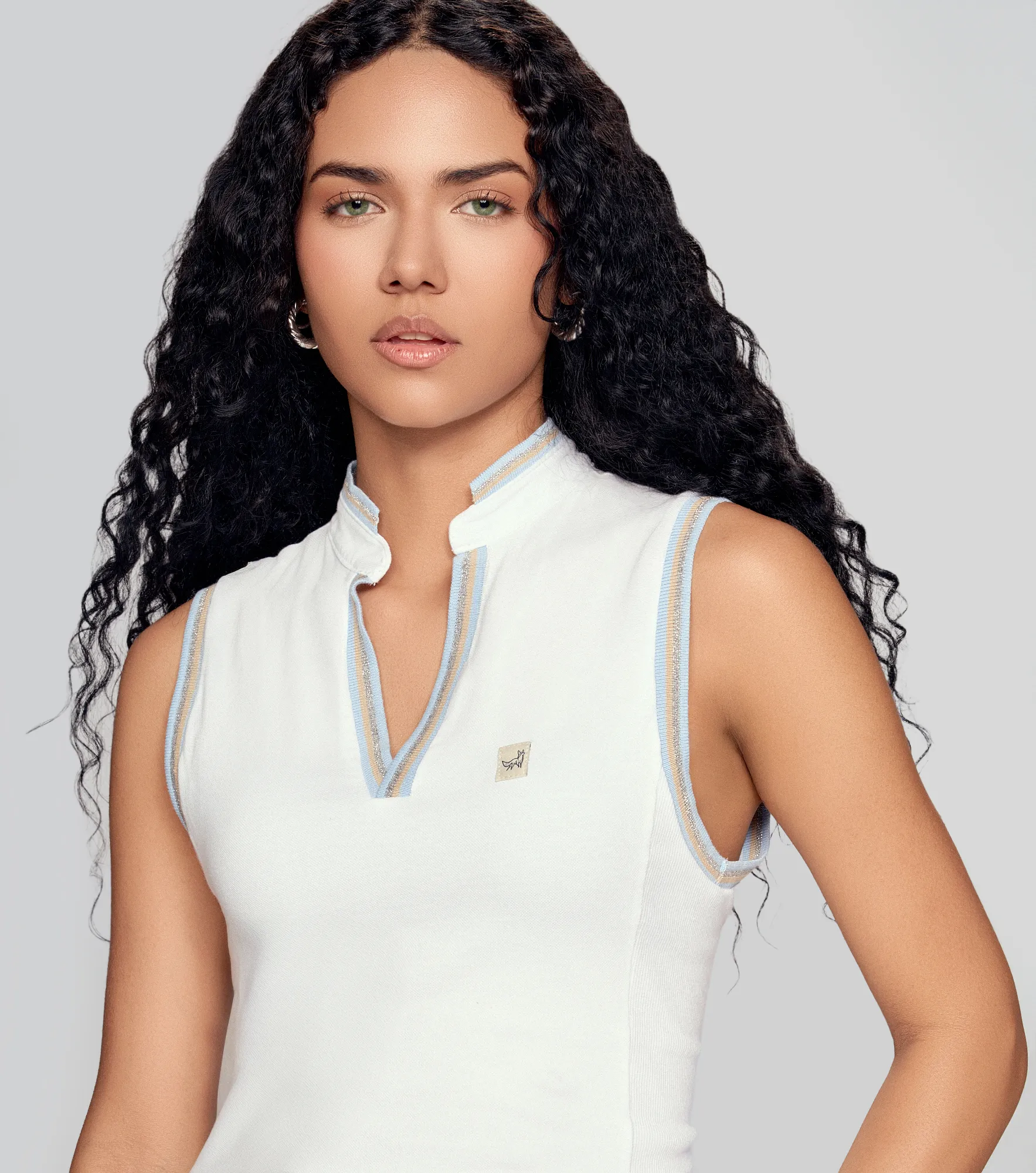 Sol Blusa Cuello Neru Con Manga Sisa Y Tejidos Unser 832654 BL