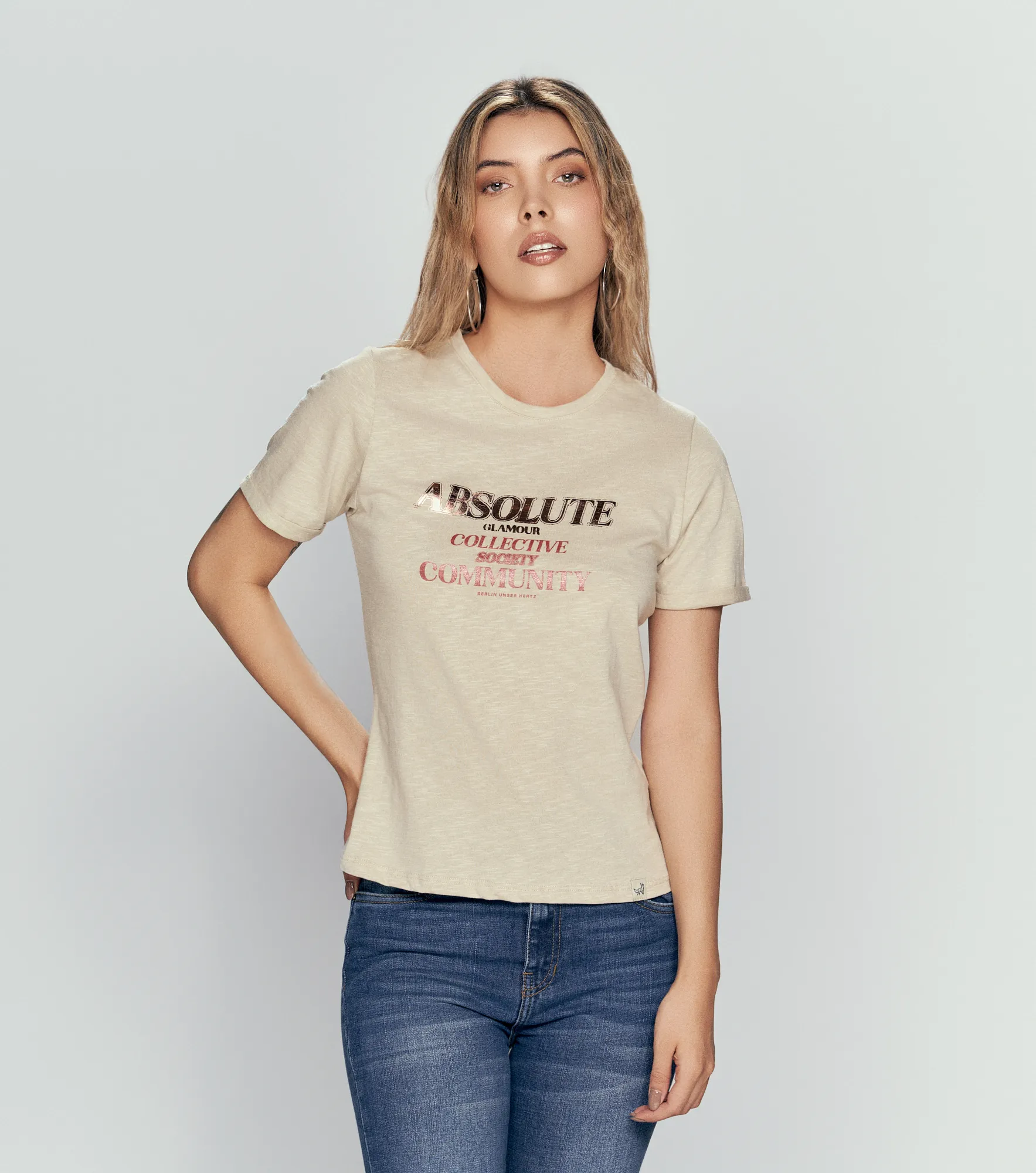 Clau T Shirt Unicolor Con Estampado Brillante En Delantero UnserAR