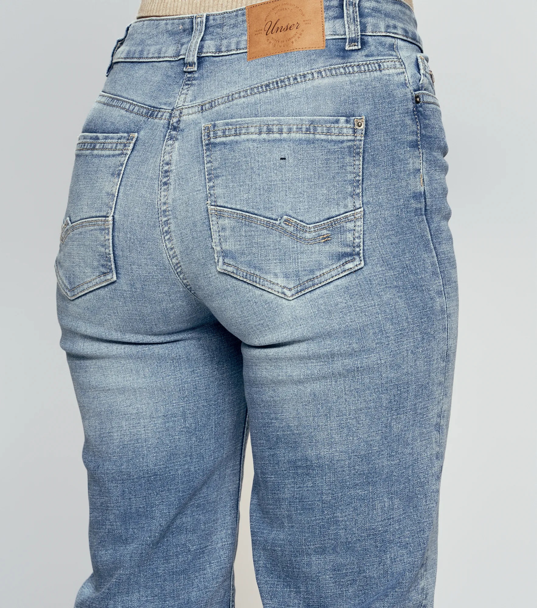 Star Natali Pantalon En Denim Straight Unicolor Con Proceso Claro Unser 834544 AZ