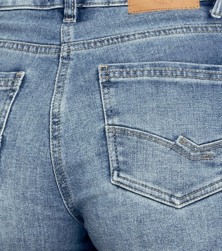 Lina Short Tipo Bermuda Con Proceso Medio Claro Y Bota Doblada UnserAZ