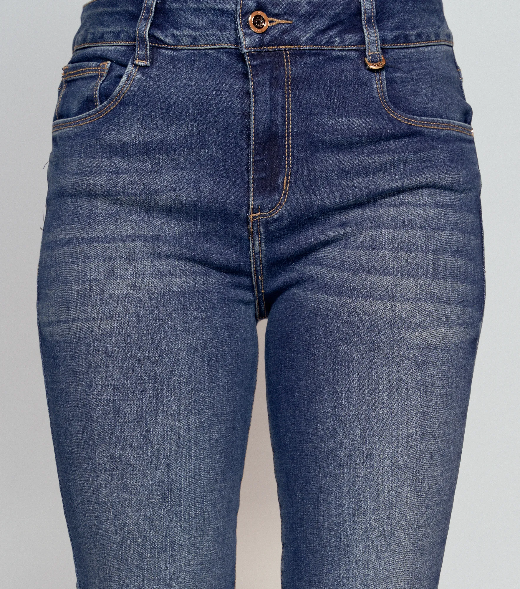 Jean Skinny Pull Up Con Proceso Derek 834770 AZ