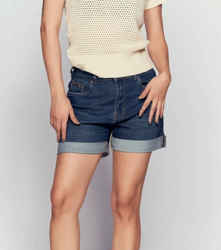 Wendy Short En Denim Con Proceso Y Desgastes UnserAZ