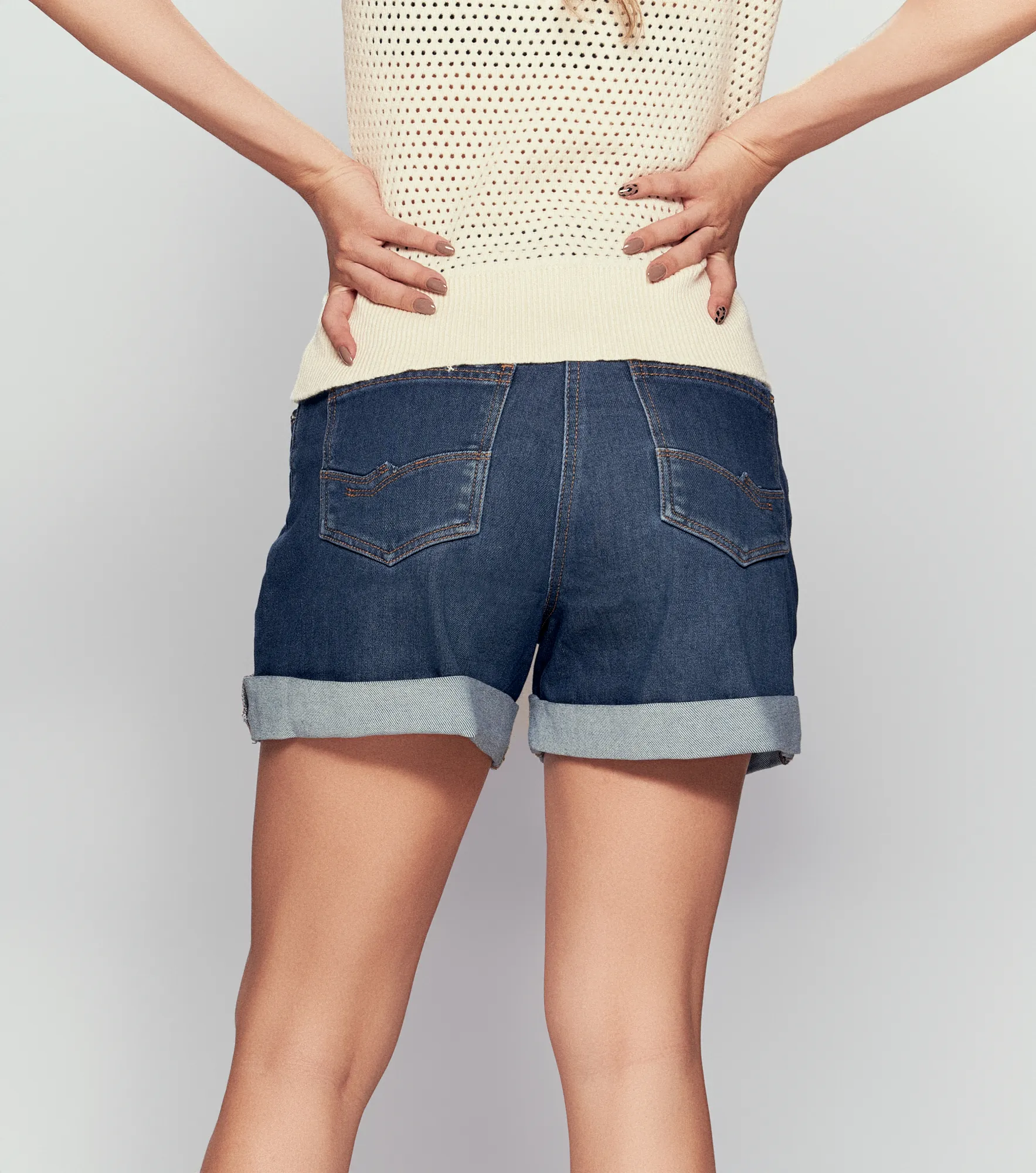 Wendy Short En Denim Con Proceso Y Desgastes Unser 835615 AZ