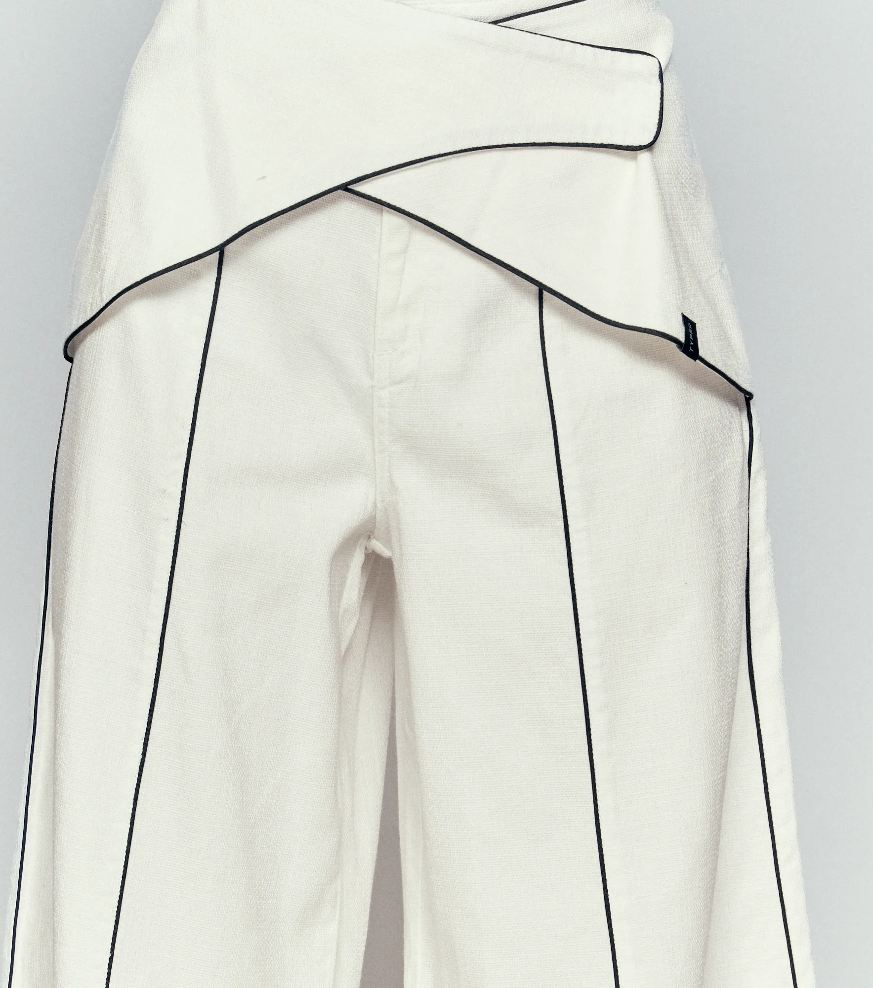 Slendy Pantalon Relaxed Con Pretina Cruzada Y Sesgos Typer 835647 