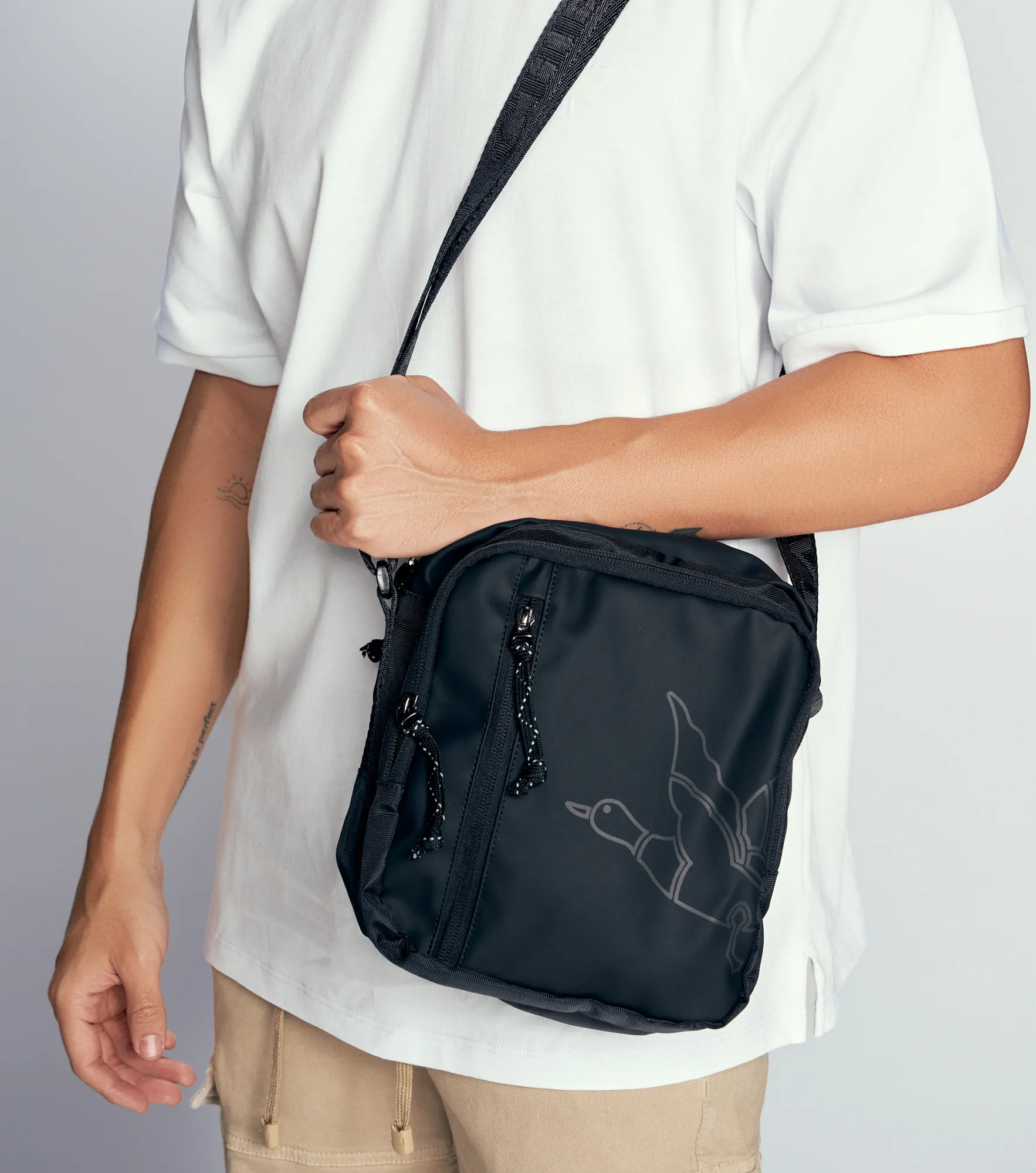 Bolso Chevignon Manos Libres Logo 131587 NG