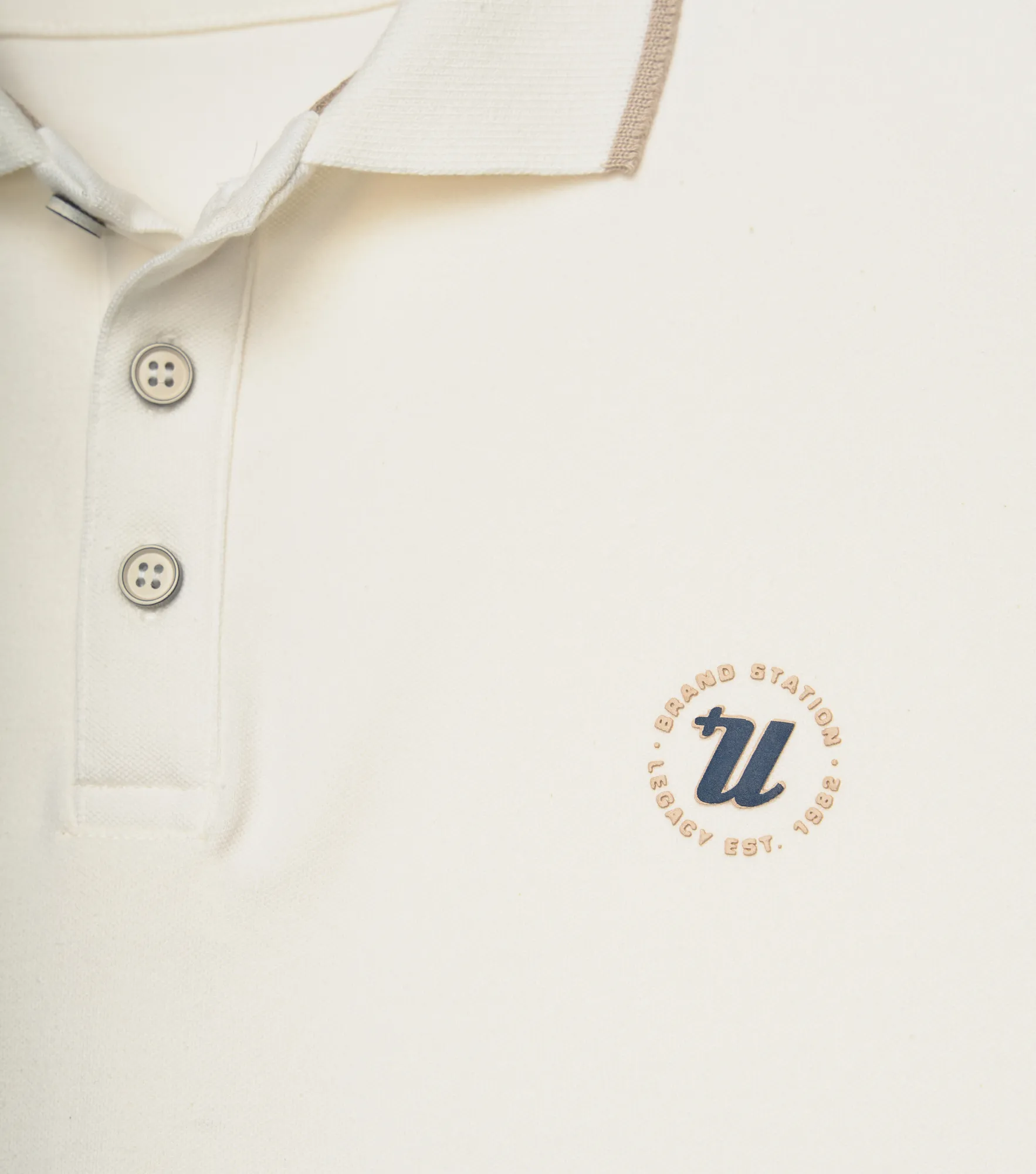 Comfort Daniel Polo Con Detalles En Contraste Tejidos Unser 836174 AR