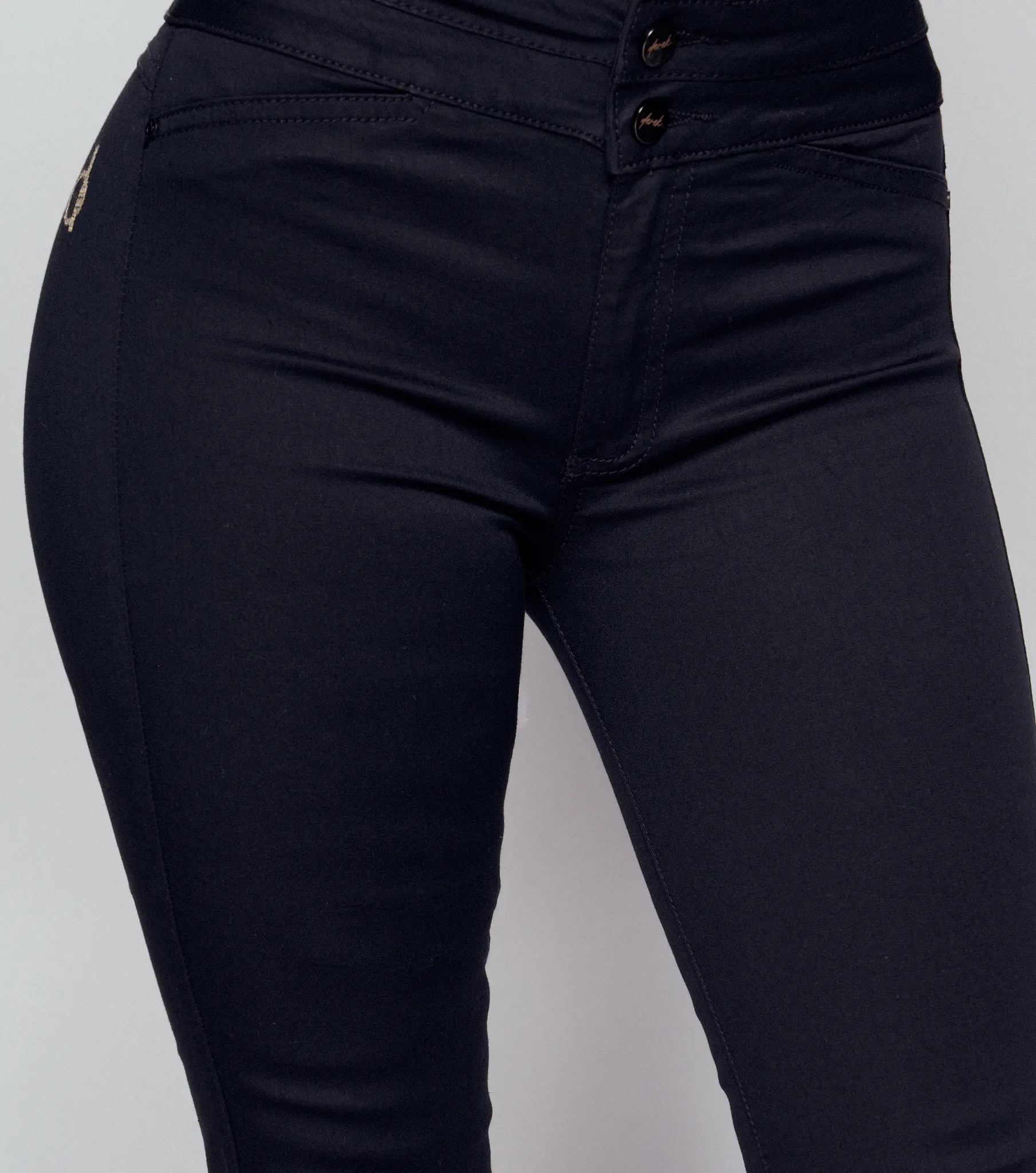 Jean Para Mujer Con Corte En Pretina Bota Skinny Derek 812068 NG
