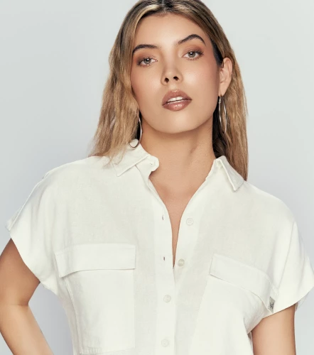 Laury Blusa Unicolor Con Botones Y Cuello UnserAR