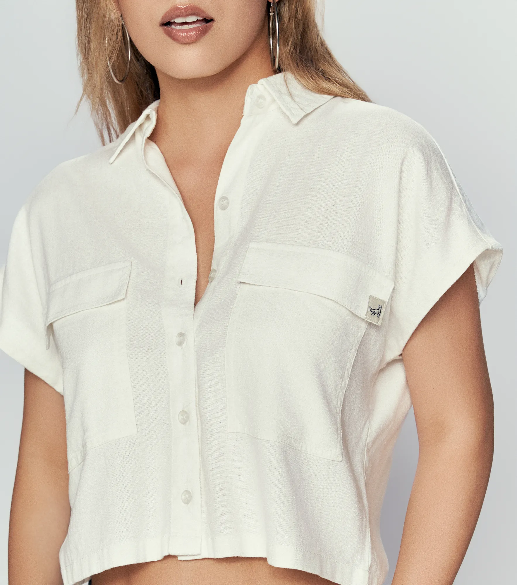 Laury Blusa Unicolor Con Botones Y Cuello Unser 832664 AR