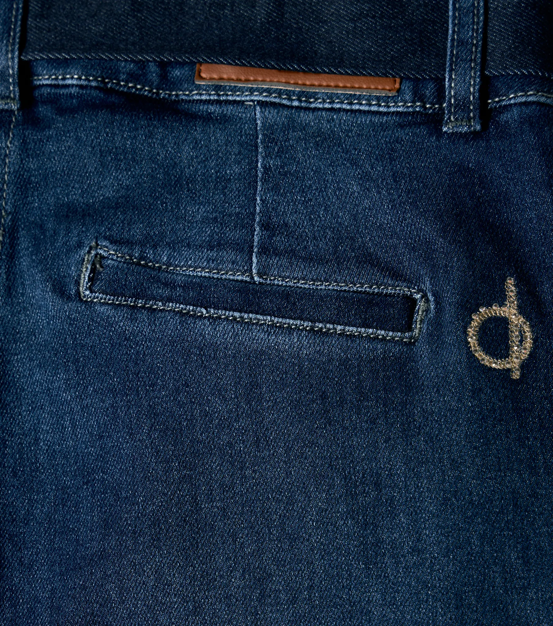 Jean Para Mujer Con Cortes Y Proceso Derek 835298 AZ