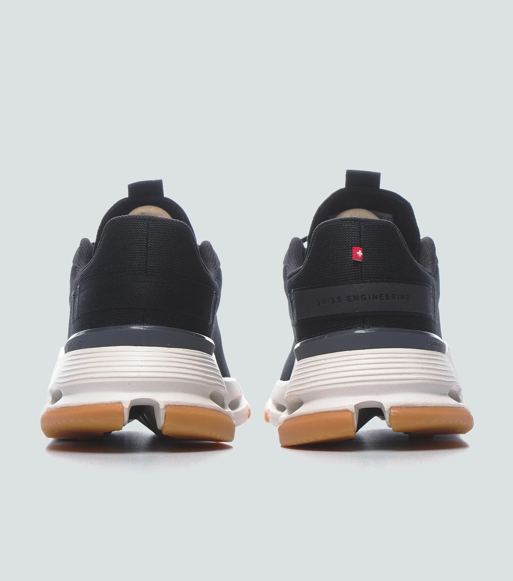 Tenis On Running Cloudnova Form 2 131673 