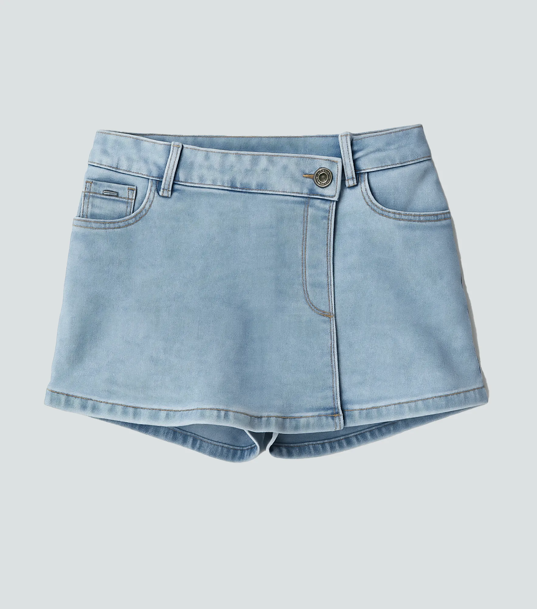 Linda Short Con Falda Sobre Puesta En Delantero Unser 834542 AZ