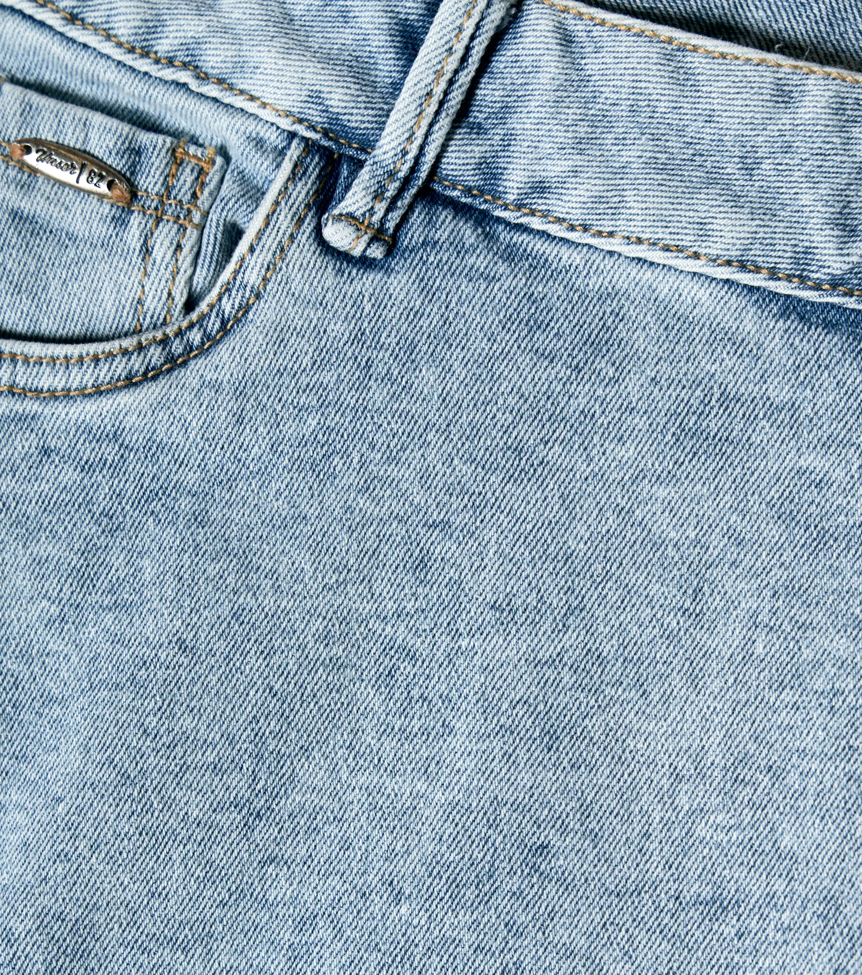 Linda Short Con Falda Sobre Puesta En Delantero Unser 834542 AZ