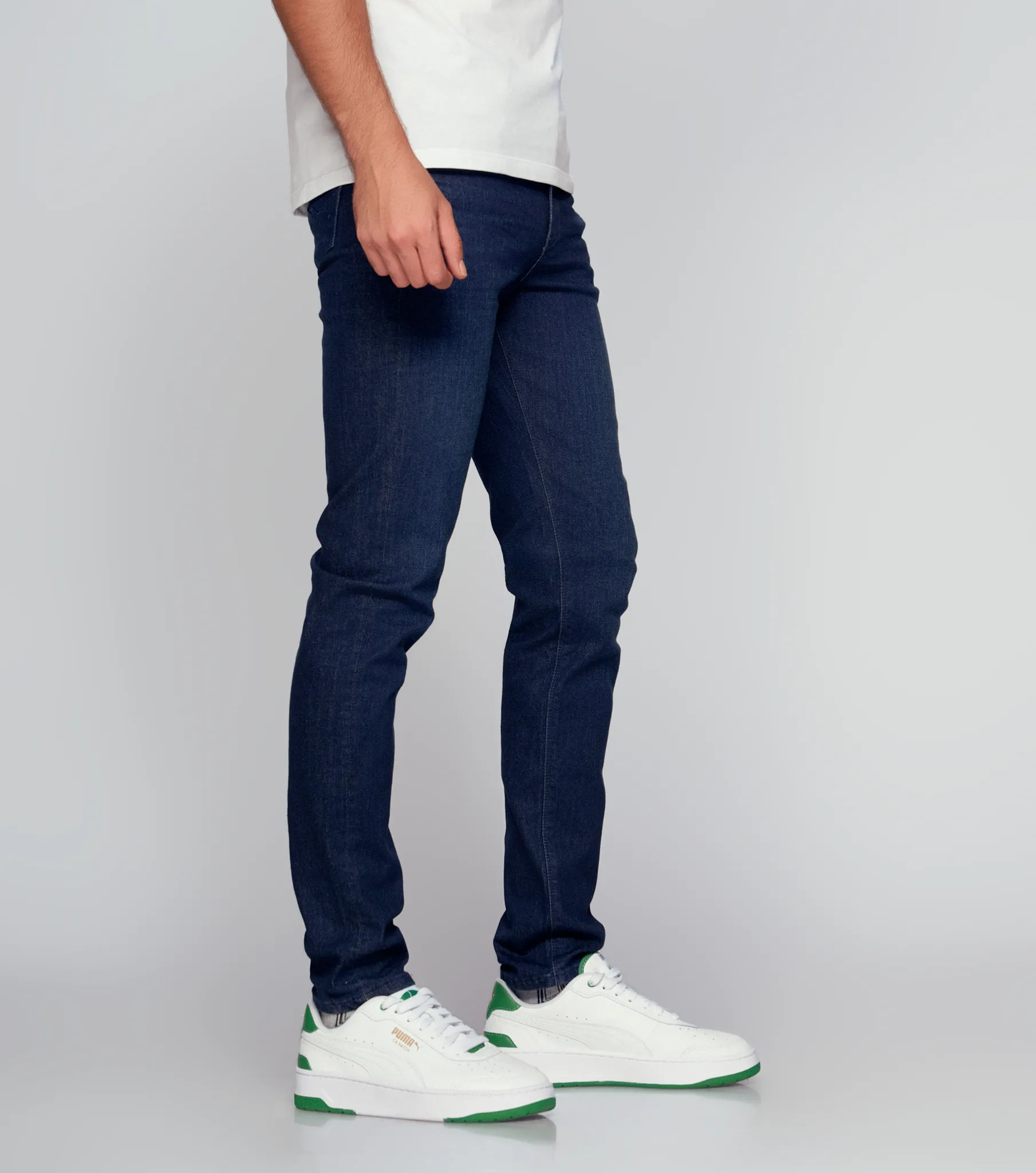 Jean Para Hombre Con Proceso Oscuro Y Bolsillos Unser 834029 AZ