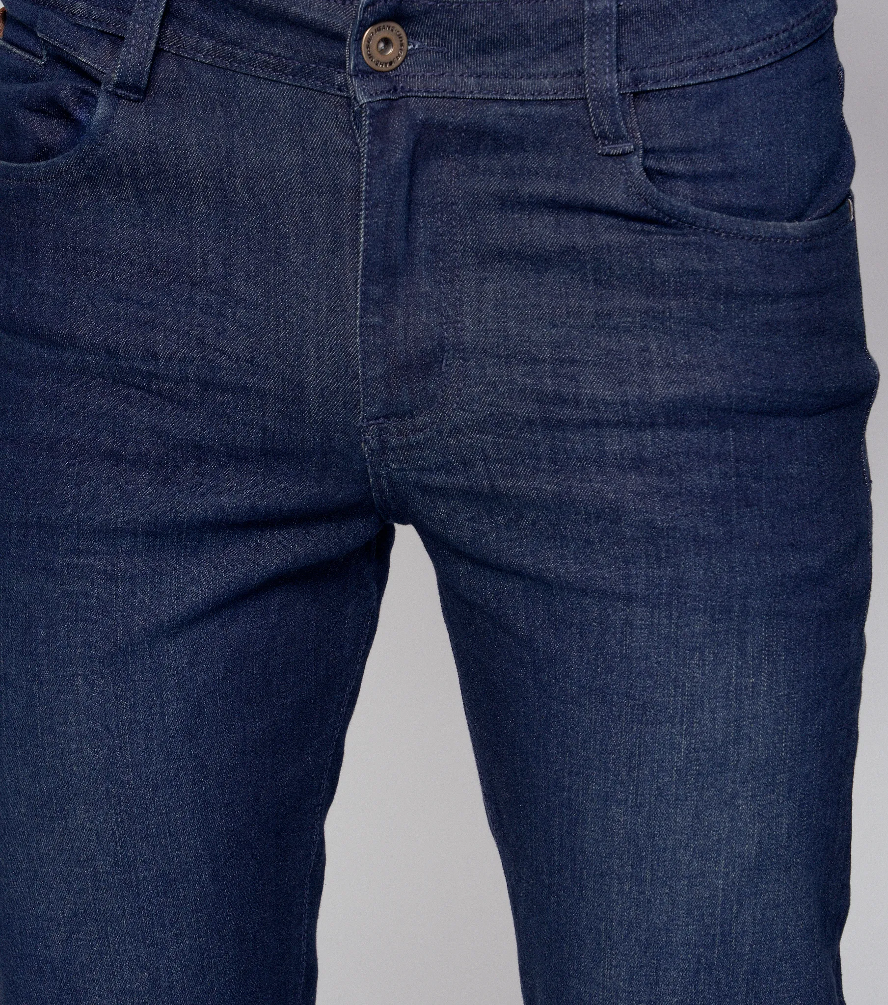 Jean Para Hombre Con Proceso Oscuro Y Bolsillos Unser 834029 AZ