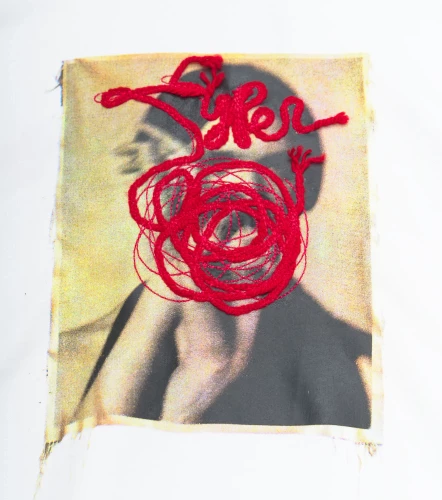 Luca Hoddie Extraover Con Capota TyperAR